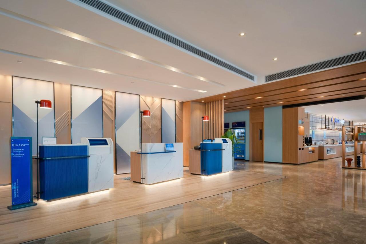 Holiday Inn Express Shanghai Pujiang By Ihg Exterior photo