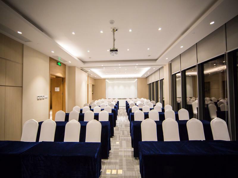 Holiday Inn Express Shanghai Pujiang By Ihg Exterior photo
